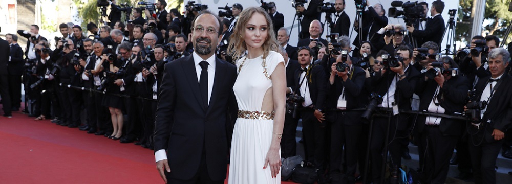 Lily-Rose Depp et Asghar Farhadi ouvrent le 70e Festival de Cannes