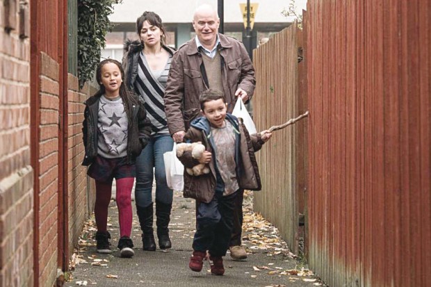 Ken Loach secoue la Croisette